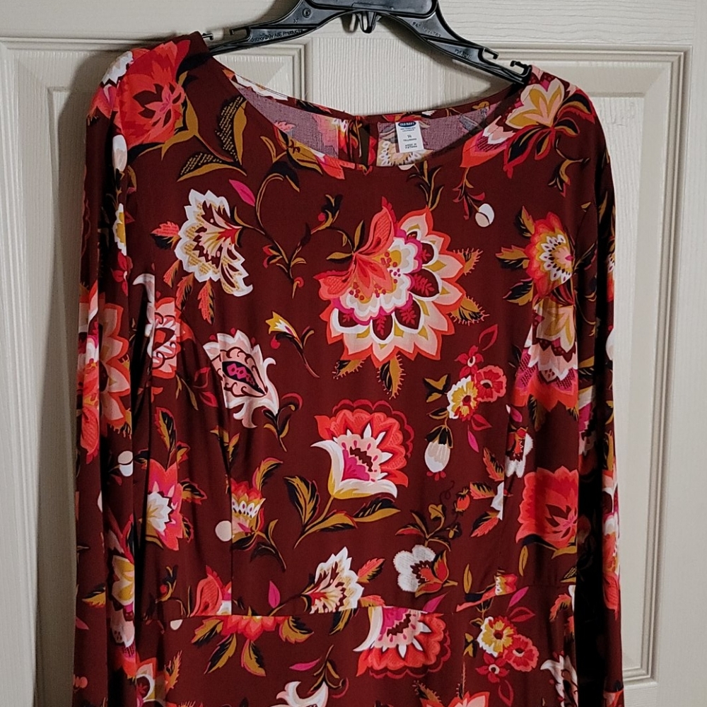Dress - Picture 2 of 3